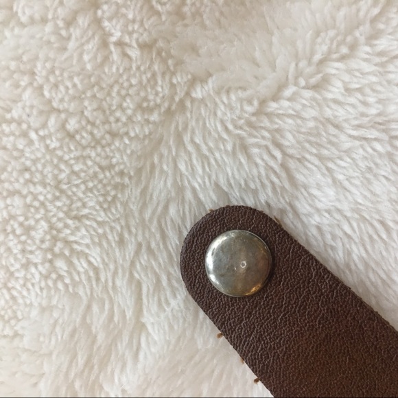 [topshop] Studded rose wrap around bracelet - Picture 3 of 4